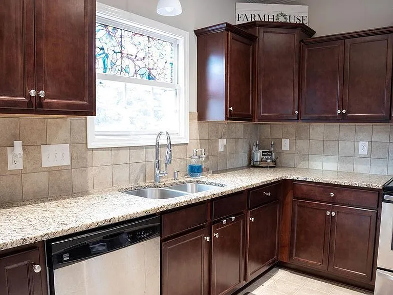 1246 Brickyard Dr — Photo 9