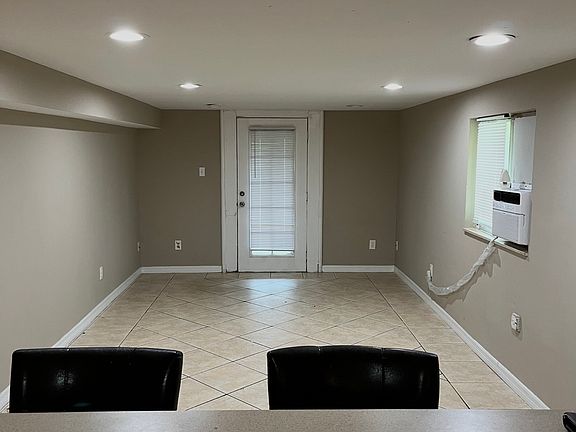 4th image of 50 Unice Ave S #2