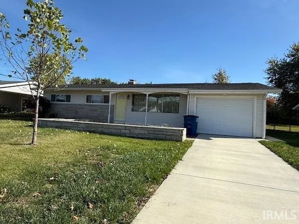 210 Shawnee Dr, Bedford, IN 47421