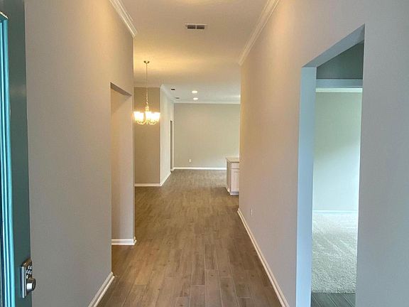 4th image of 535 Glasgow Dr