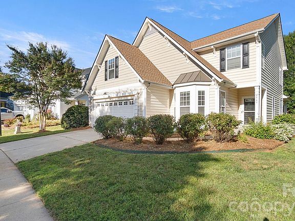 2nd image of 4569 Scarlet Oak Dr