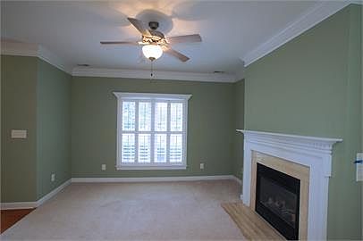 4th image of 504 Crown St