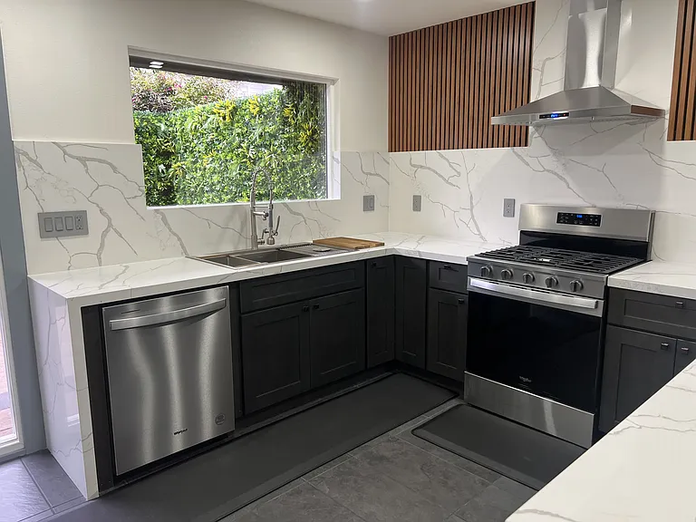3000 Nicol Ave #A — Photo 2