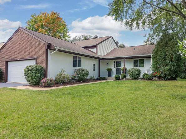 451 Nantucket Rd, Naperville, IL 60565