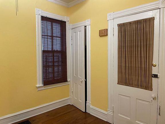 2nd image of 1906 N Bissell St #1