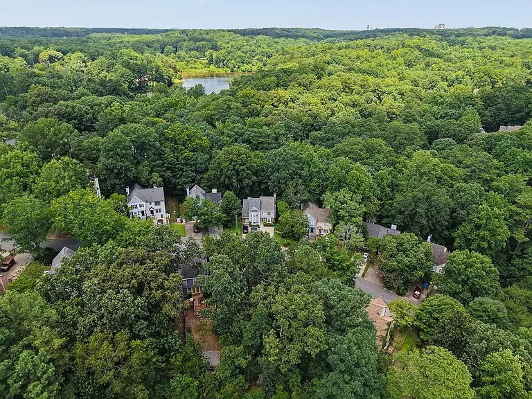 5200 Laurel Bridge Dr SE — Photo 28