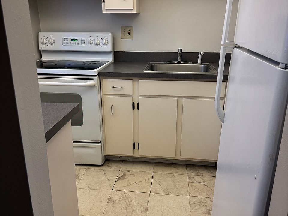 1st image of 1504 Virginia Ave APT 216