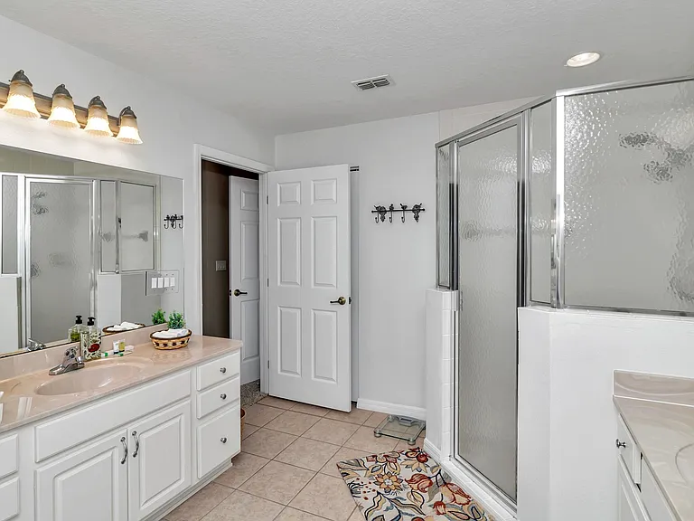 4576 NW 82nd Ct — Photo 29