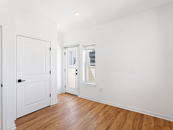 4th image of 1309 Cambridge St #8fc246ba0