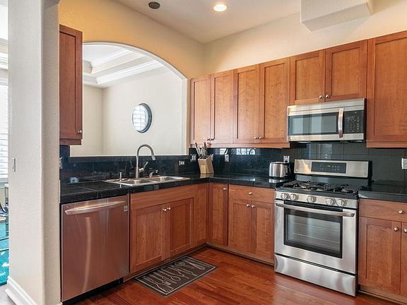 4th image of 40 Madison St Suite 305