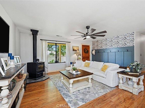 5th image of 20857 Saint Stephens Ave