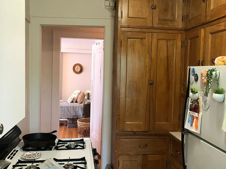 Newport Manor — Photo 110