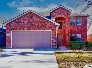 5932 Crestview Dr, Grand Prairie, TX 75052