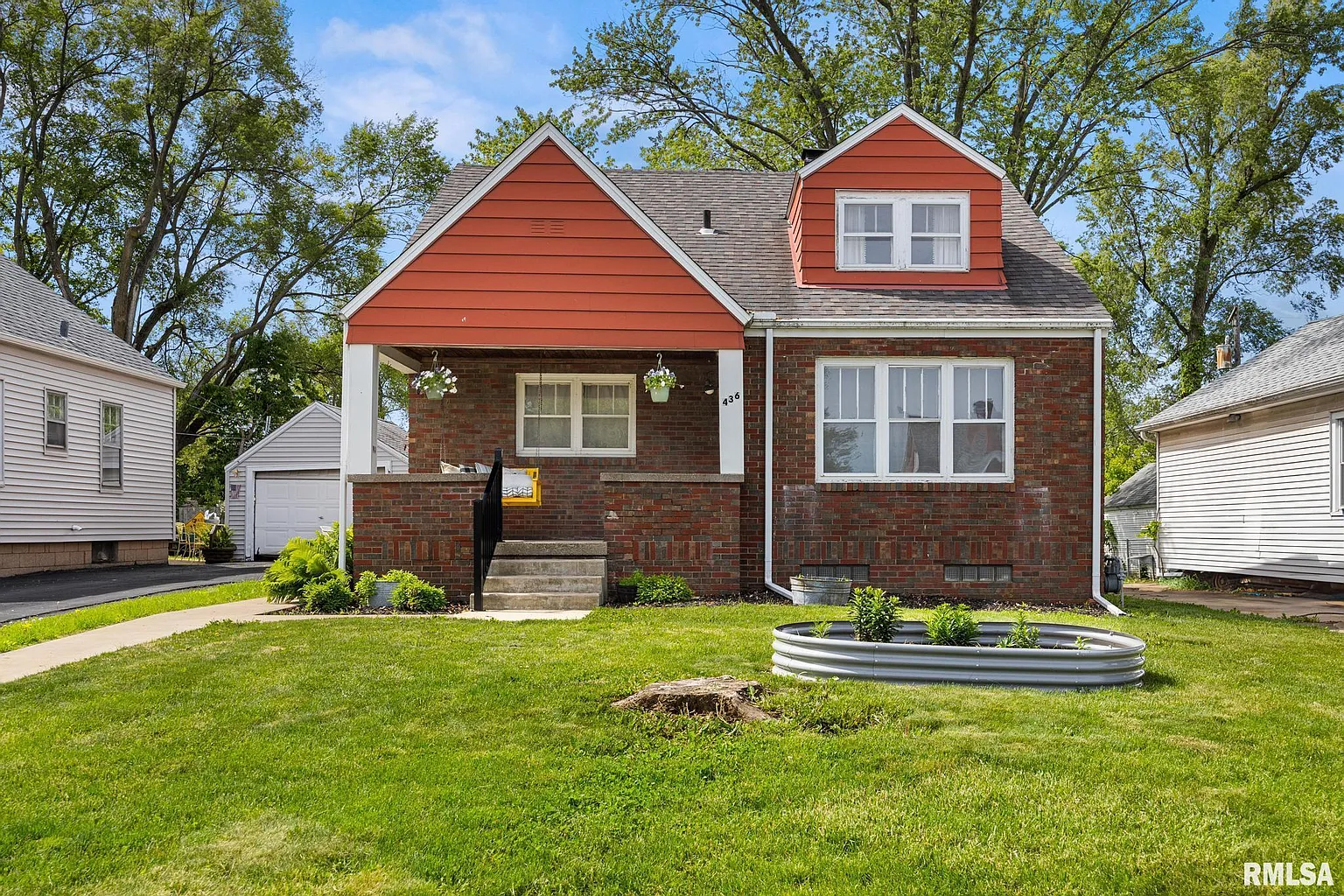436 Carola St photo 1