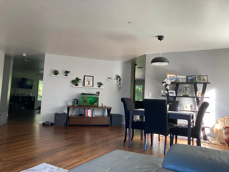 9622 S 221st Pl — Photo 4