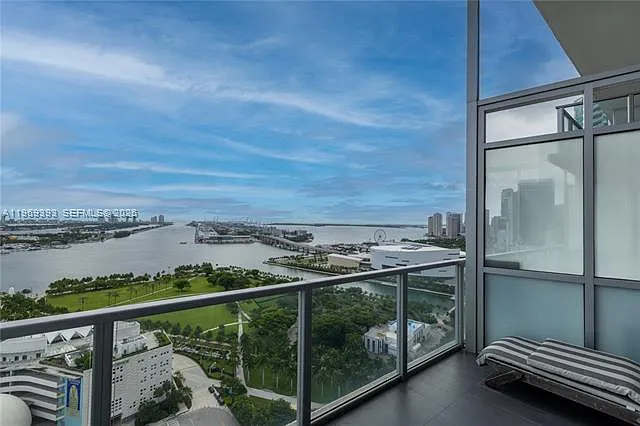 2 bed, $6,900 — Photo 3