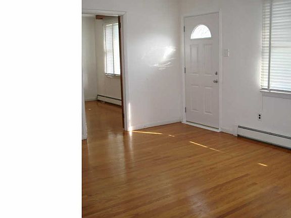 4th image of 8036 Burholme Ave