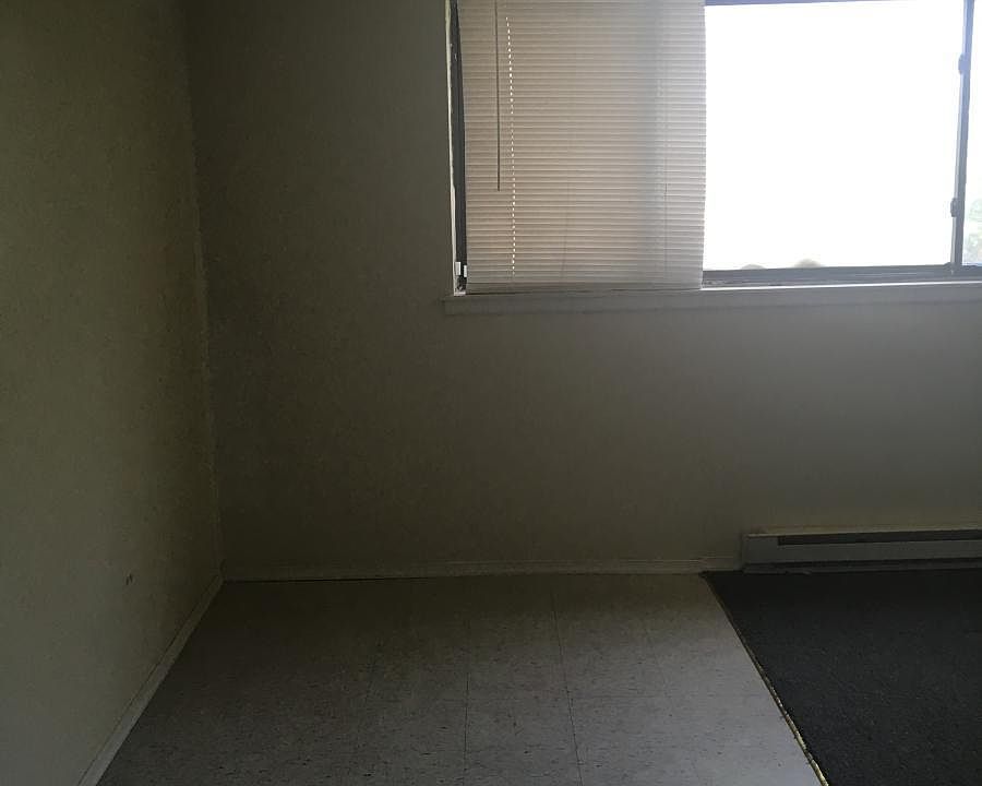 2nd image of 4835 N 6th St APT 103