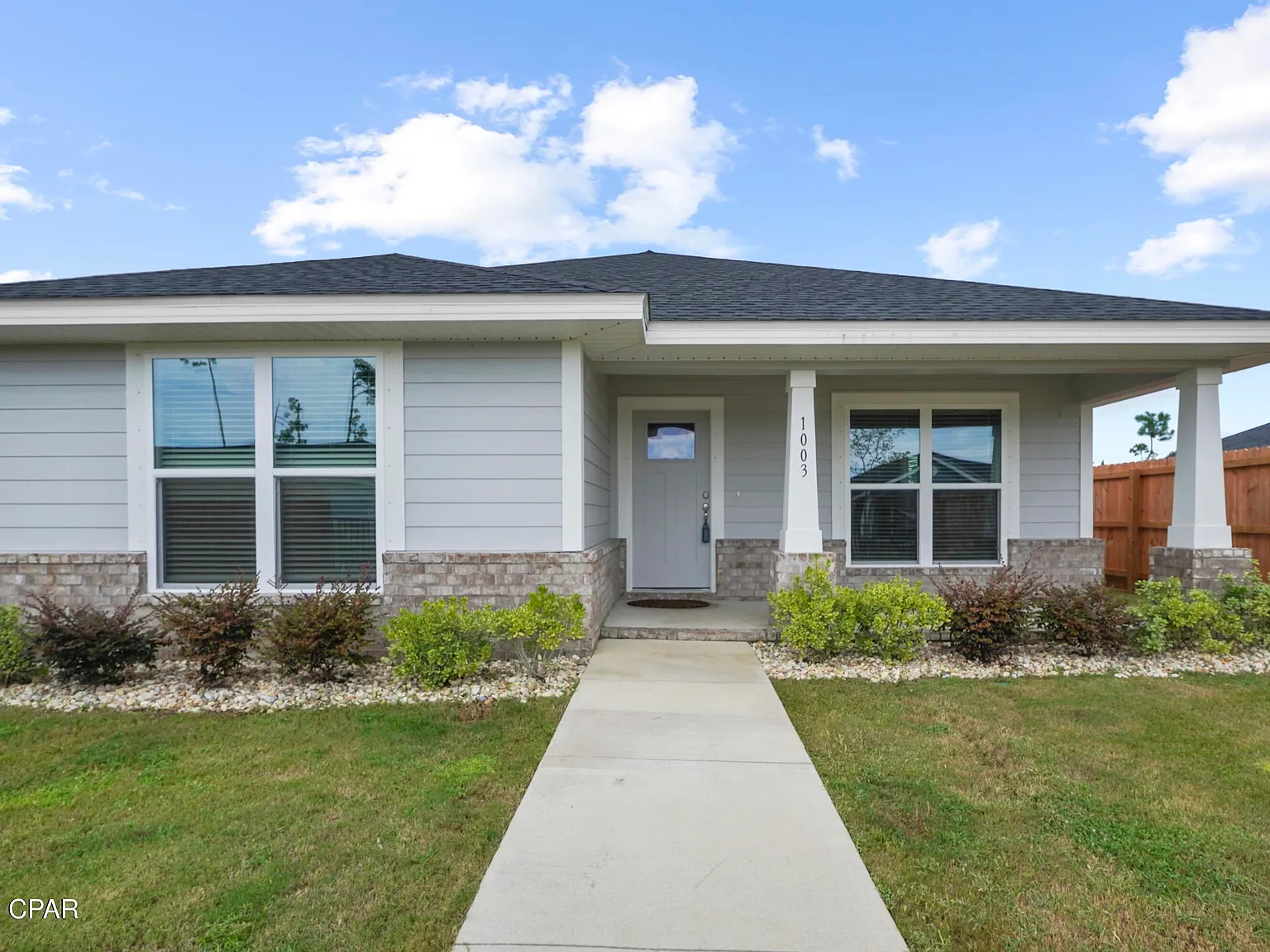 3 bed, 1720 sqft, $2,095 — Photo 2