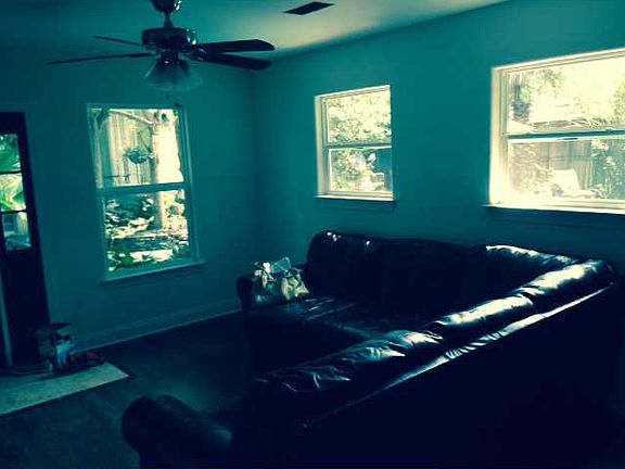 4th image of 86 Fontainebleau Dr