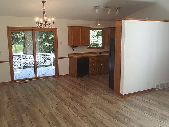 4th image of 5821 Ell Ct