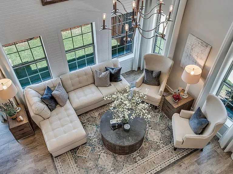 2789 Majesty Dr — Photo 3