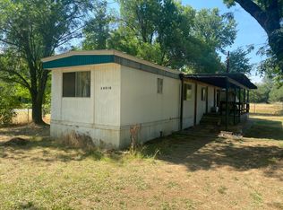 18010 Blackberry Ln, Redding, CA 96003