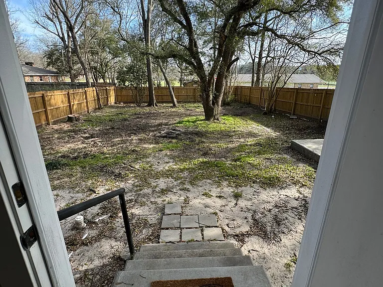 2643 Stillwell Ave — Photo 10