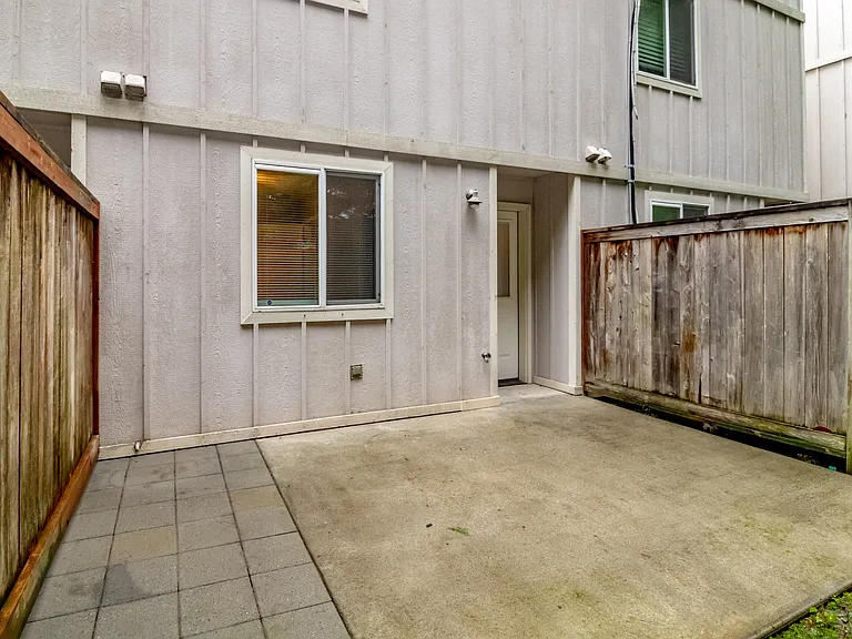 1814 I St NE — Photo 24