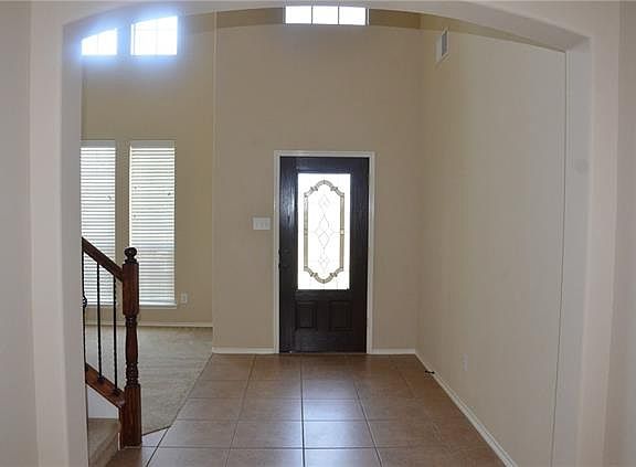 3rd image of 3312 Glenmore Dr