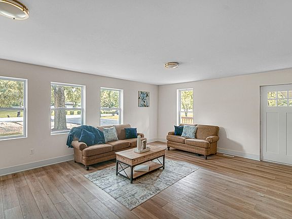 4th image of 1014 E 63rd Pl
