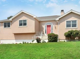 41 Feeney Rd, Norwood, MA 02062