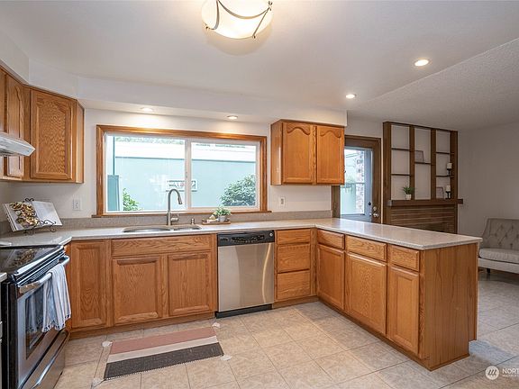 2nd image of 8618 Onyx Drive SW #D