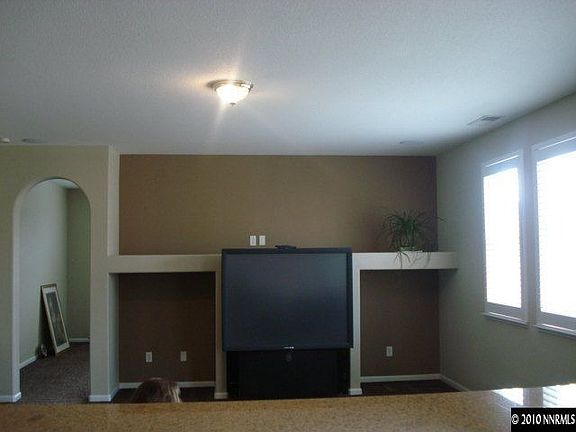 4th image of 2529 Hibernica Ln