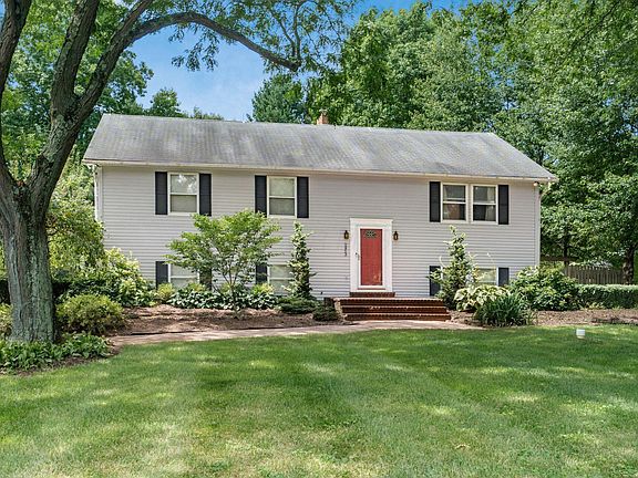 3rd image of 2453 Reyn New Albany Rd