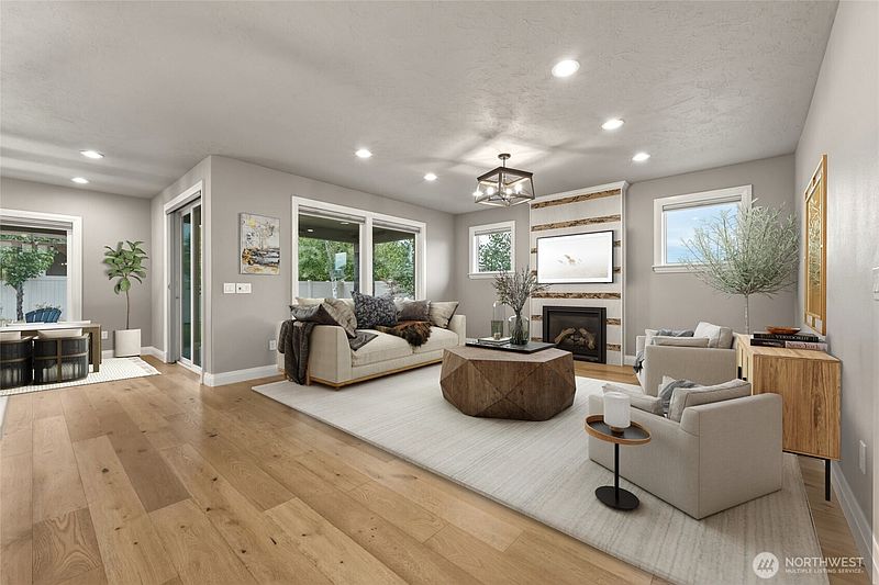 3rd image of 10 NE Alpine Drive