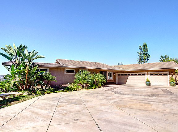 4th image of 1070 Vista Sierra Dr