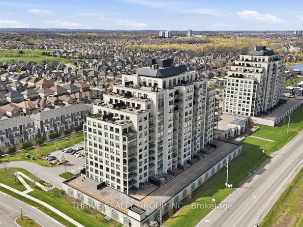 240 Villagewalk Blvd #404, London, ON N6G 0P6