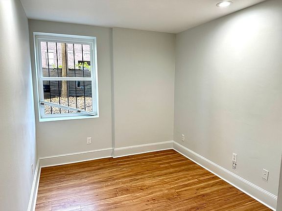 5th image of 616 Columbus Ave APT B1