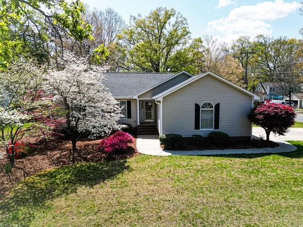 1348 Granville St, Burlington, NC 27215