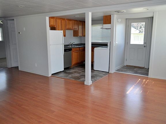 5th image of 512 Sanford Ave