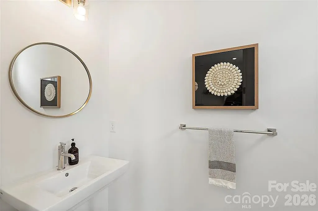 5007 Nimes Road - - — Photo 3