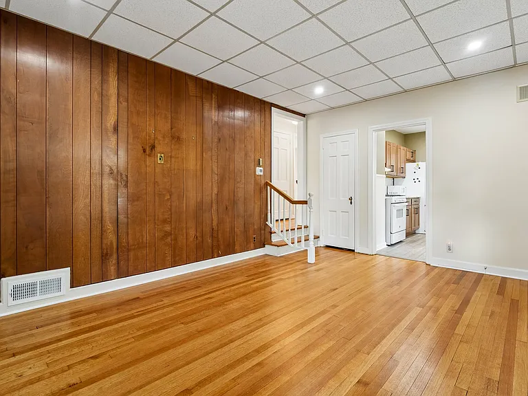47 Rose Ave — Photo 9
