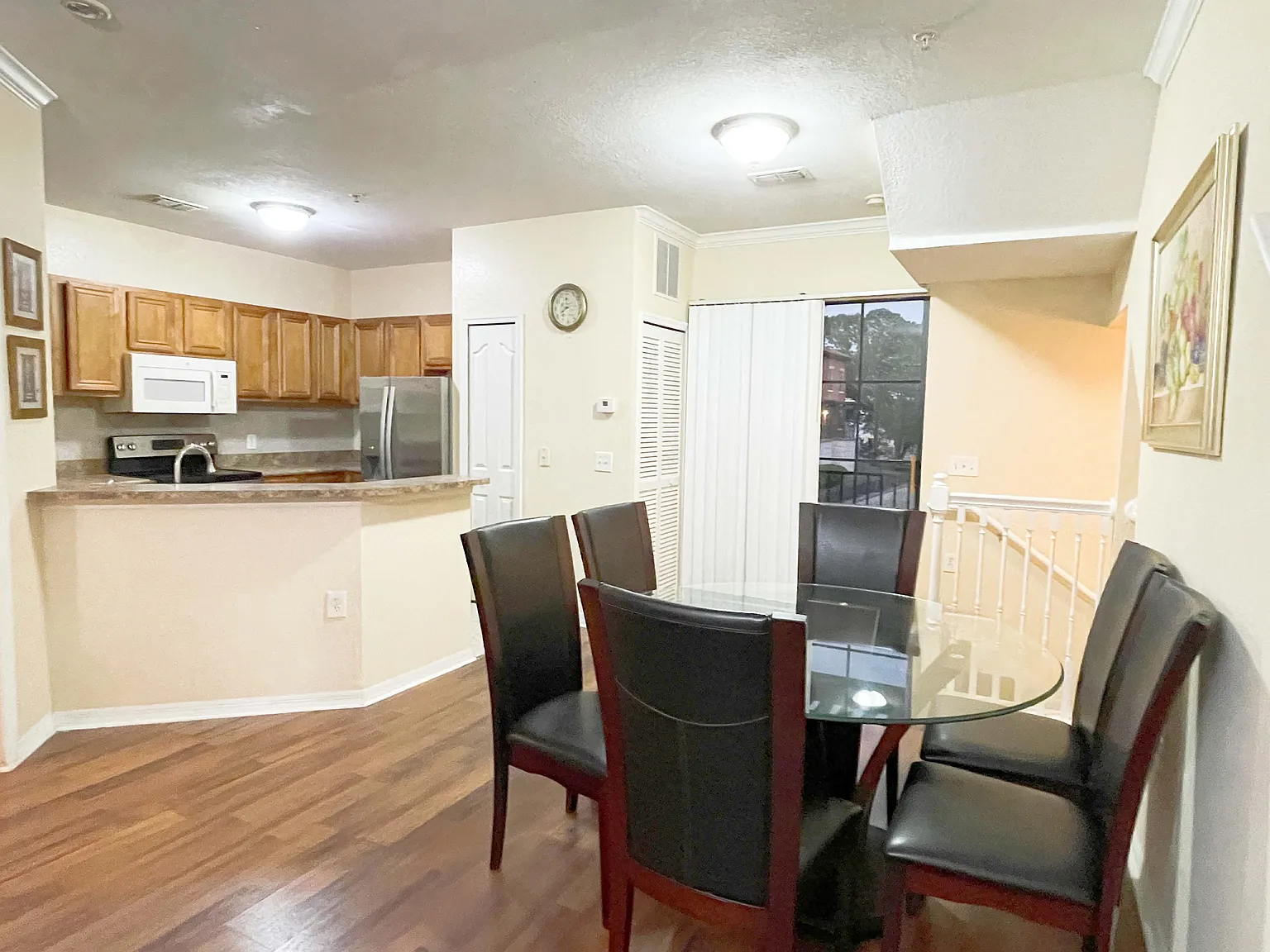 3 bed, 1386 sqft, $2,500 — Photo 3
