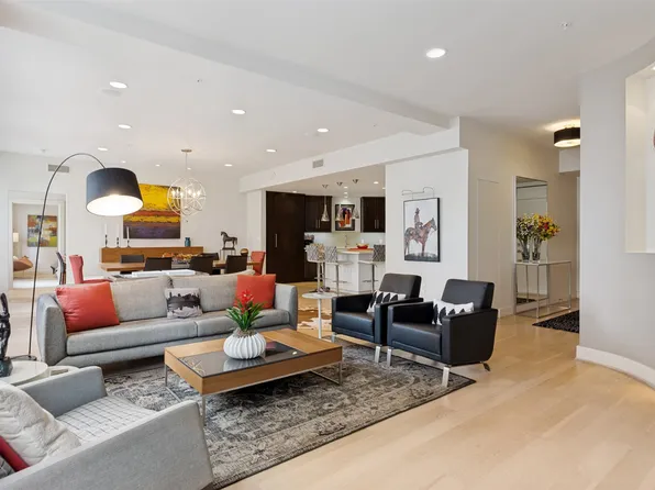 411 W 7th St APT 607, Fort Worth, TX 76102