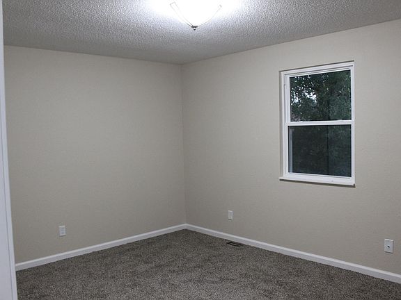 4th image of 3009 Wisteria Dr