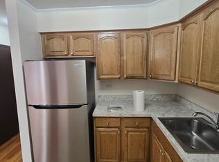 25-21 44th St #3F, Astoria, NY 11103