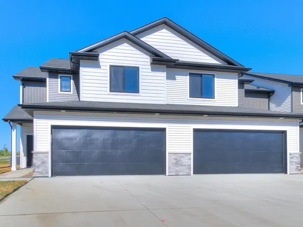 6934 Bluebell Ct, Johnston, IA 50131