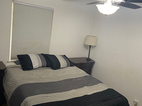 3rd image of 925 W Fountain Way