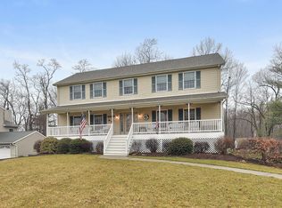 7 Ryan Ln, Pompton Plains, NJ 07444